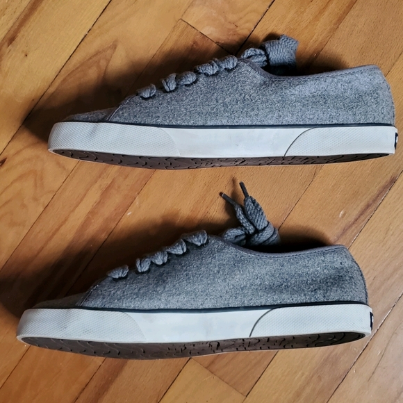 Sperry Wool Blend Sneakers with Chunky Laces RARE - Picture 3 of 12